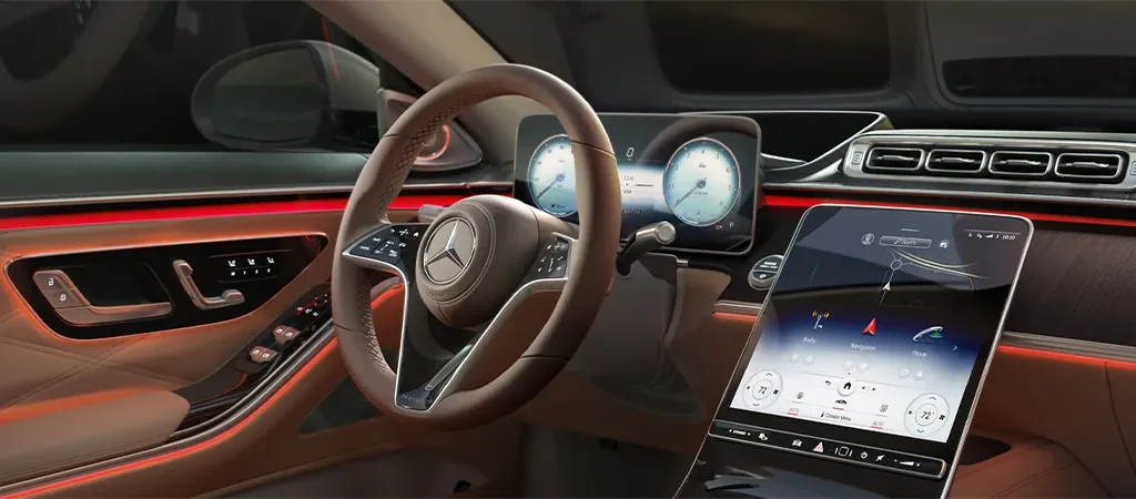 Display Mercedes-Maybach S 580 with Macchiato Beige/Bronze Brown Pearl leather