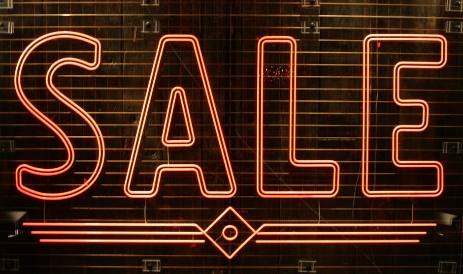 Best EV Cash-Back Deals: Which Cars Offer $10,000 Off