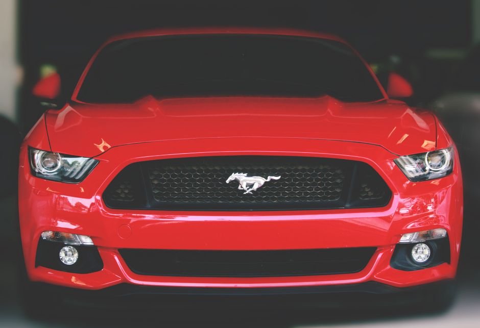 Camaro's Return Looms: Buy a Mustang Now or Wait?