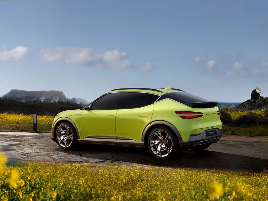 Polestar 4 SUV vs Coupe: Why Pay More for Less Space?