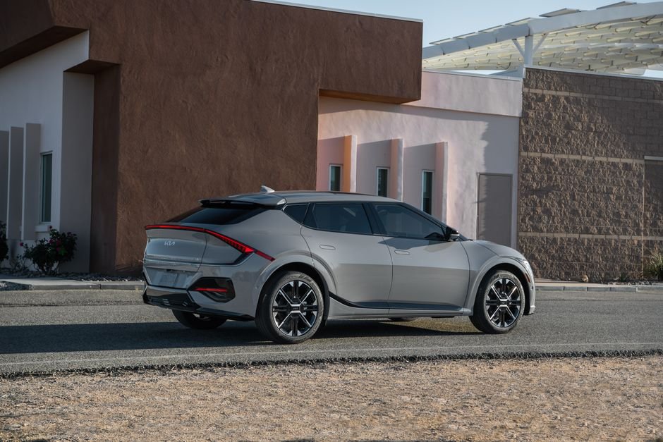 Kia EV6 Sales Crashed 57%: Smart Buy or Red Flag in 2026?
